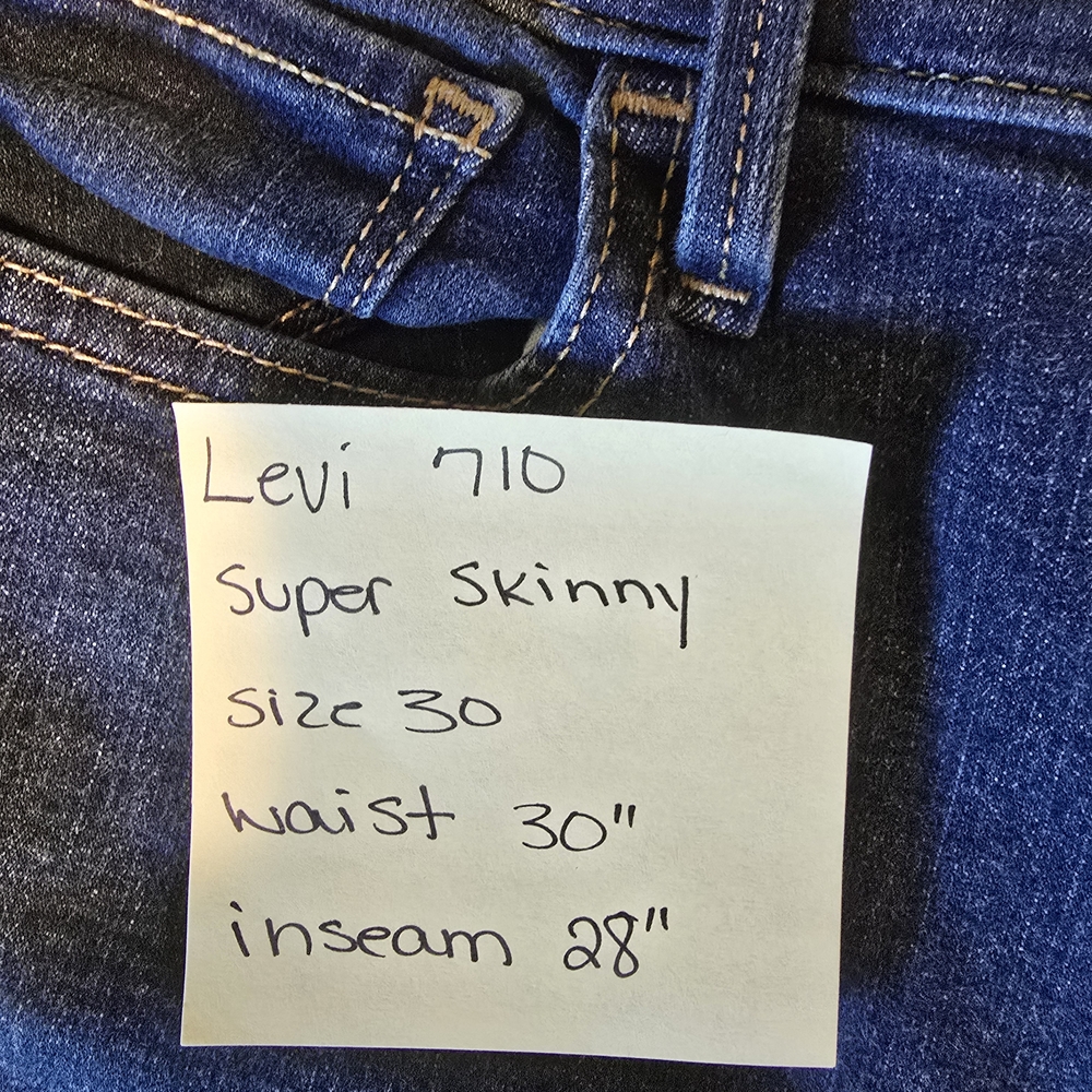 Levi's 710 Dark Blue Women's Skinny Jeans - Picture 3 of 3